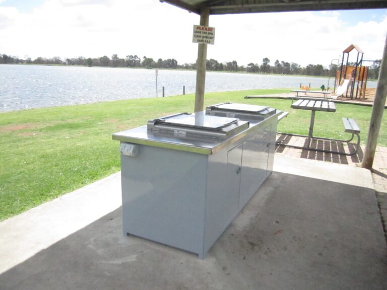 Free barbecues at Gum Bend Lake