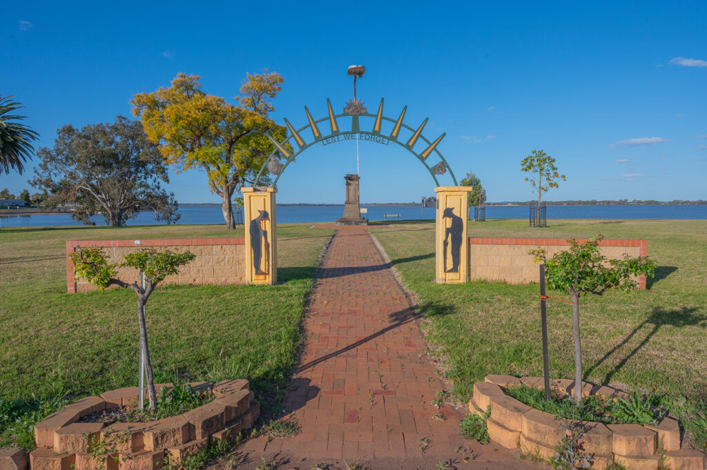 Liberty Park Lake Cargelligo