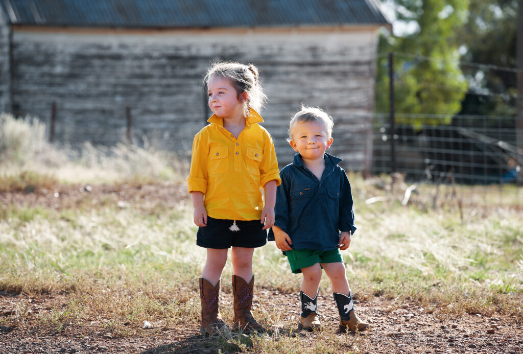Kids at Condobolin farm