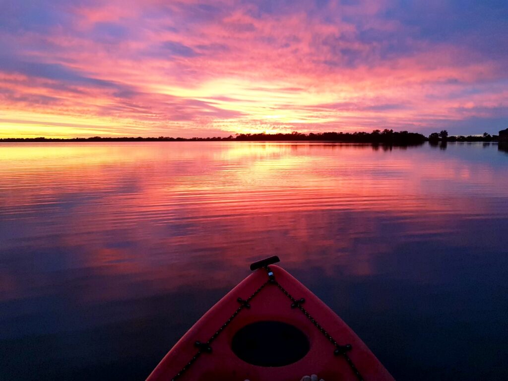 Sunset boating and sailing Lake Cargelligo