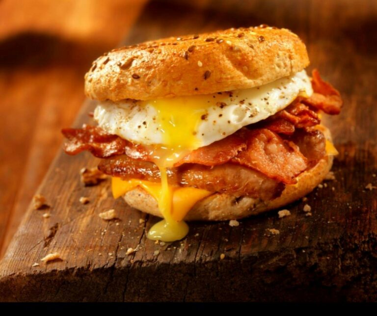Egg & Bacon Roll